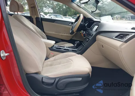 2017 Hyundai Sonata Se z USA, uszkodzony, nr VIN 5NPE24AF3HH553251